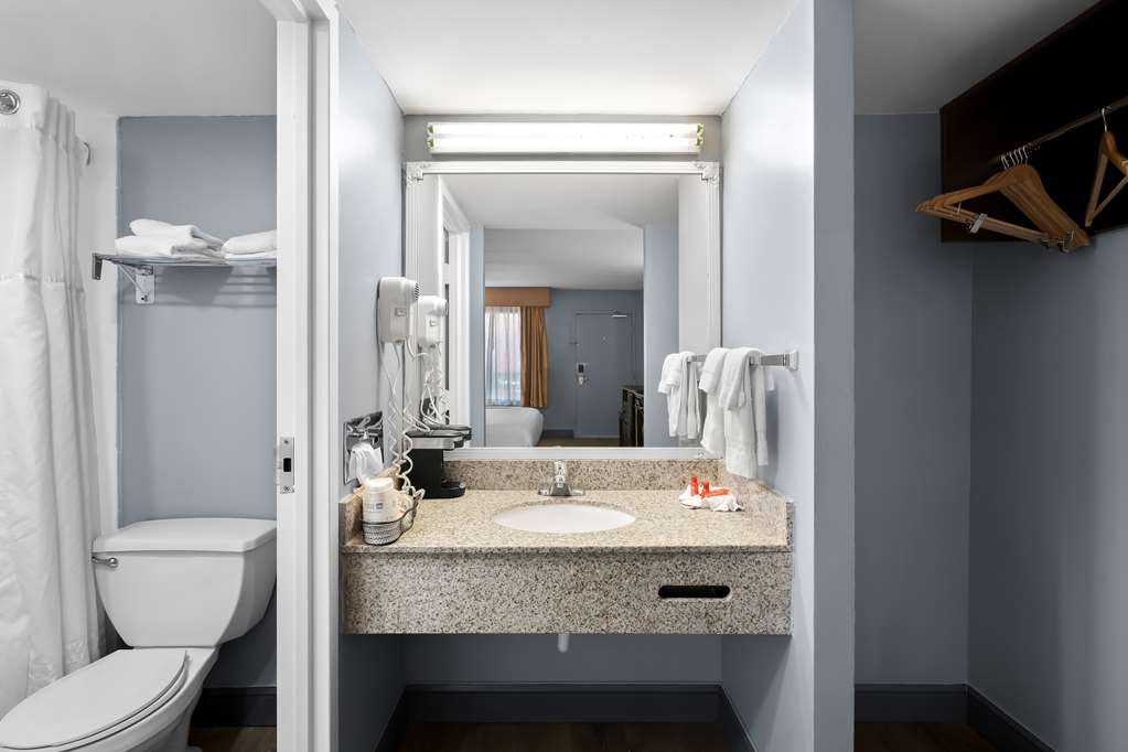 SureStay Plus Hotel by Best Western Brandywine Valley - photo 35