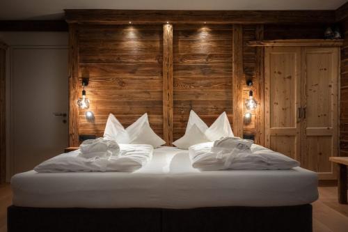 Apartment Scurcia 41 — 4-Star Luxury Hotel in Ortisei, Italy