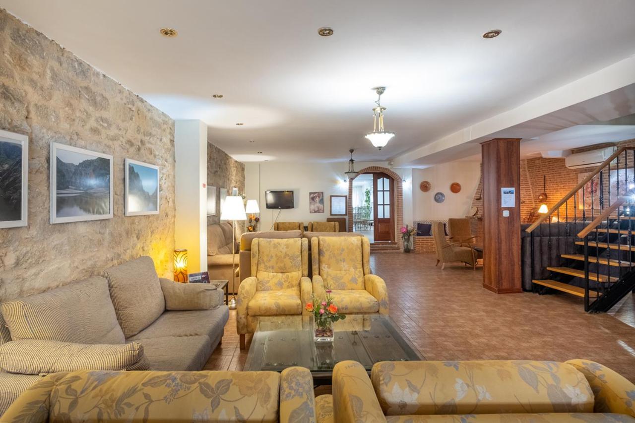 Hotel La Jara Arribes — Aldeadavila De La Ribera — photo 4