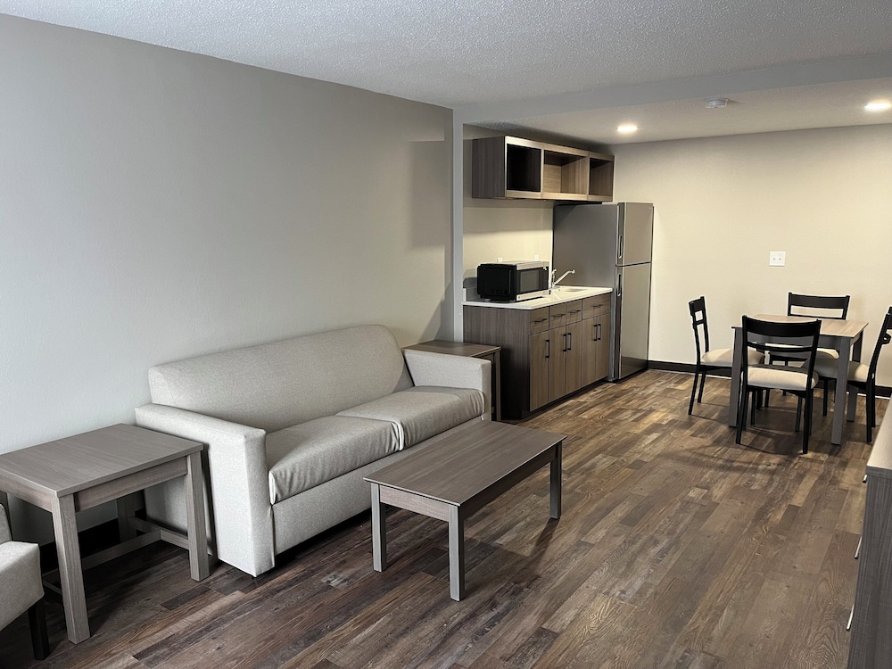 Red Roof Inn & Suites Wilkesboro - photo 19