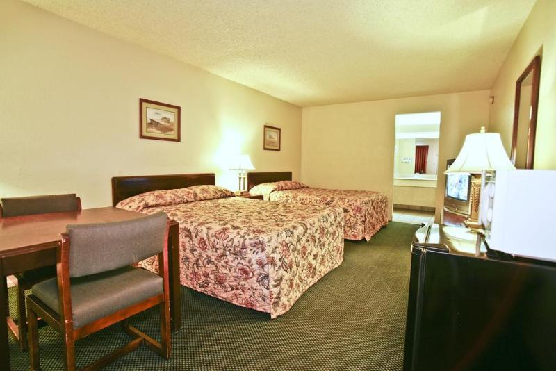 Silver Queen Inn - photo 3