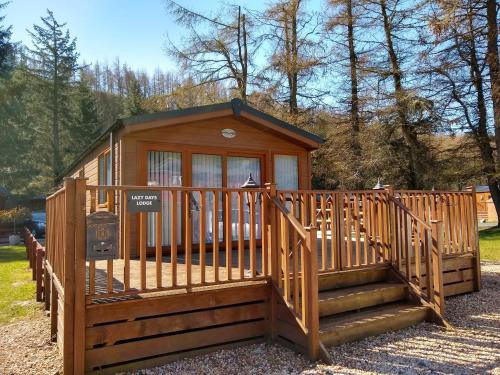 Lazy Days Lodge Glendevon Perthshire — 4-Star Luxury Hotel in Dollar, United Kingdom