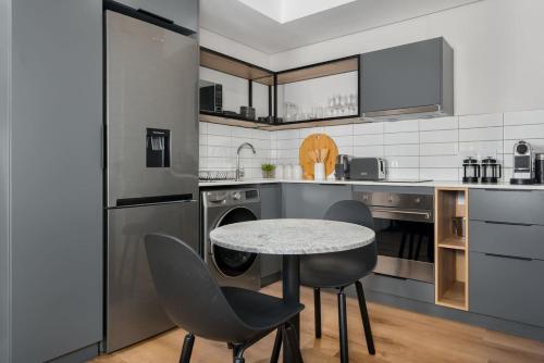 Gorgeous Sea Point Apartment