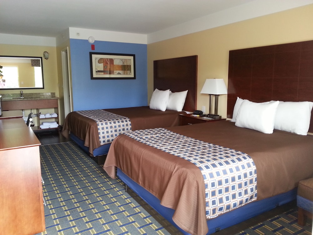 Days Inn by Wyndham Fultondale - photo 7