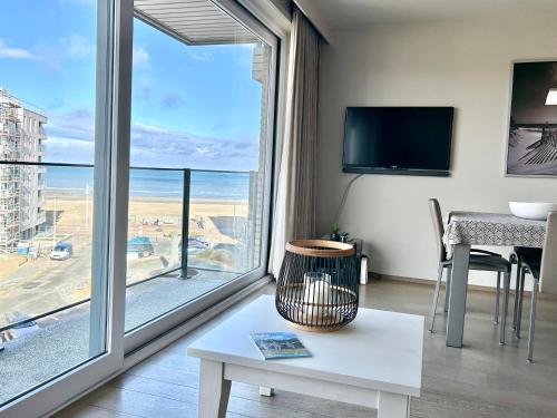 App Zouavenplein 0403 — 4-Star Luxury Hotel in Koksijde, Belgium