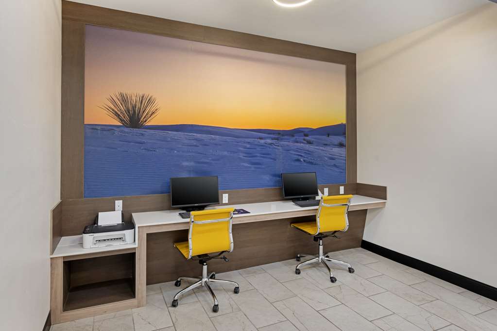 Best Western Plus Executive Residency Carlsbad Hotel - photo 10