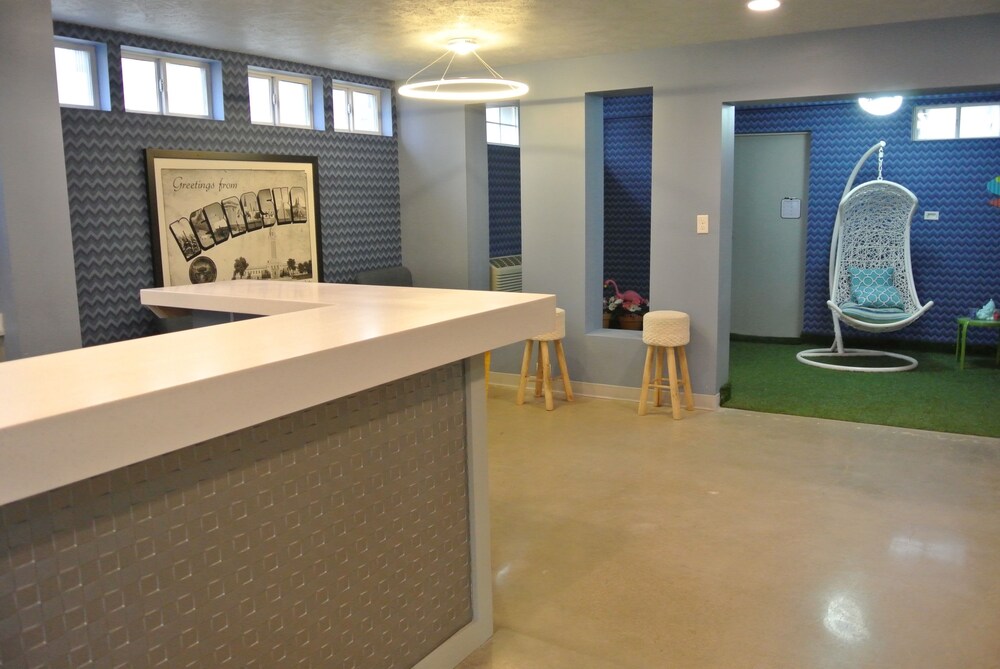 402 Hotel - photo 8