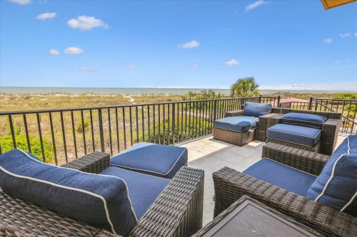 20 Horvaths Peninsula Oceanfront Pets OK Great Location Free Activities Included in Hilton Head Island, United States