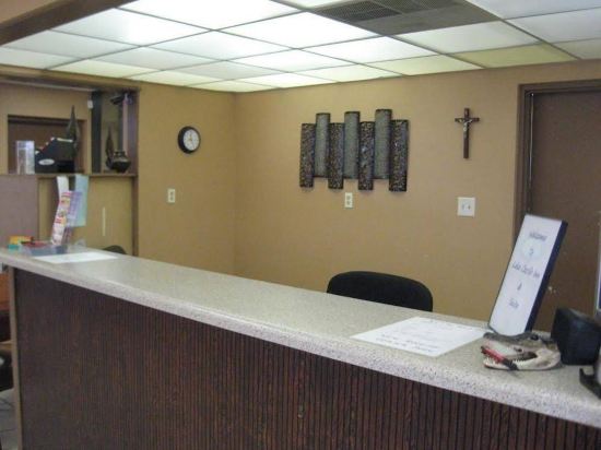 Lake Cecile Inn and Suites - photo 5