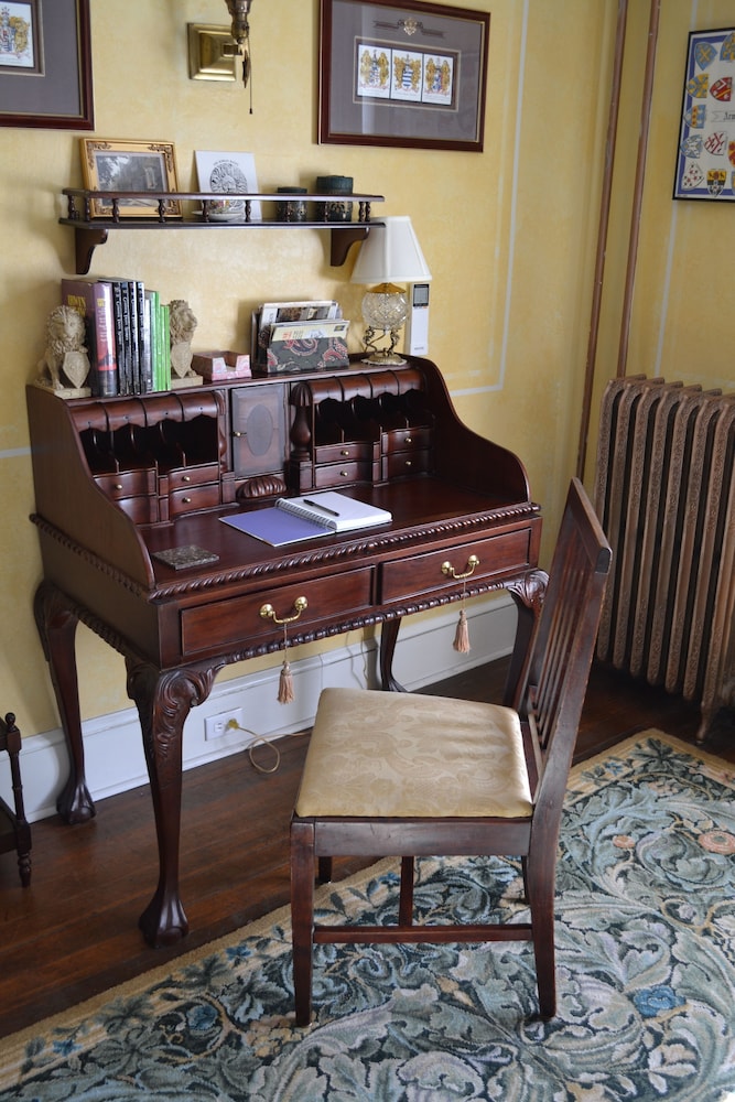 Abbington Green Bed & Breakfast Inn - photo 8