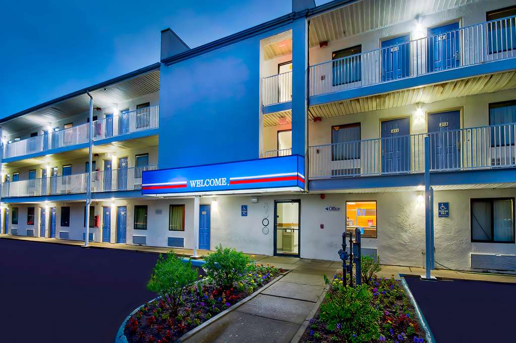 Motel 6 Warren MI Detroit East - featured photo