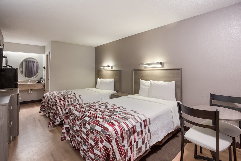 Red Roof Inn Philadelphia Trevose - photo 22