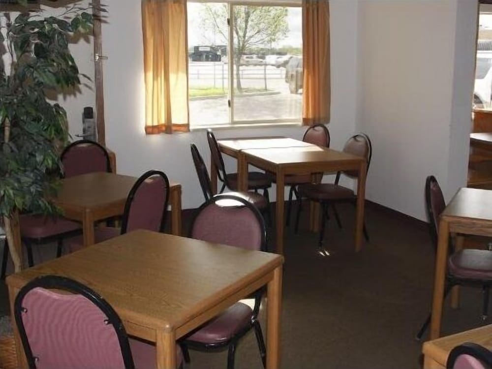 Dakota Inn - photo 22