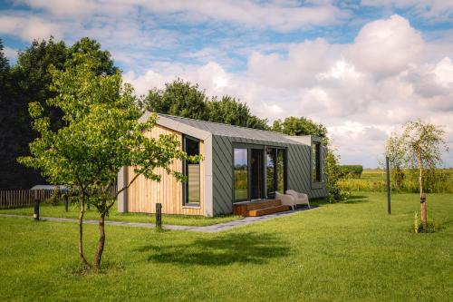 Bij de Genieterij Luxe Tiny Houses — hotel in Koudum