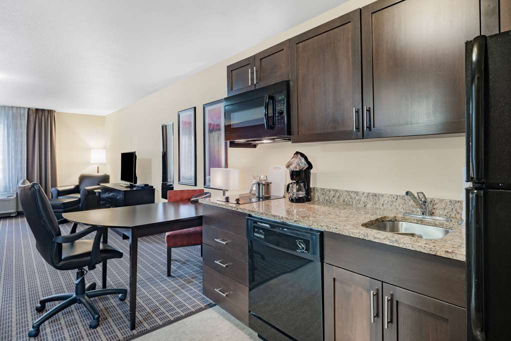 Hawthorn Extended Stay by Wyndham Dickinson - photo 34