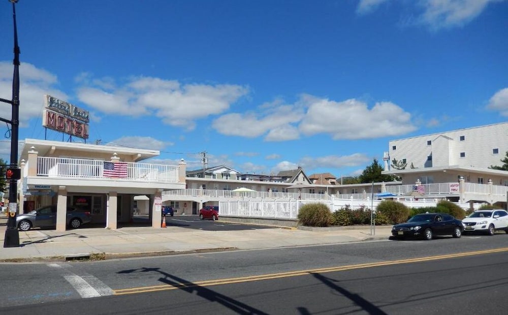 The Sifting Sands Motel - photo 43