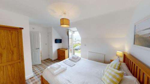Brigg End View The Bay 2 bedrooms with ensuites balcony with sea view parking 2 dogs welcome