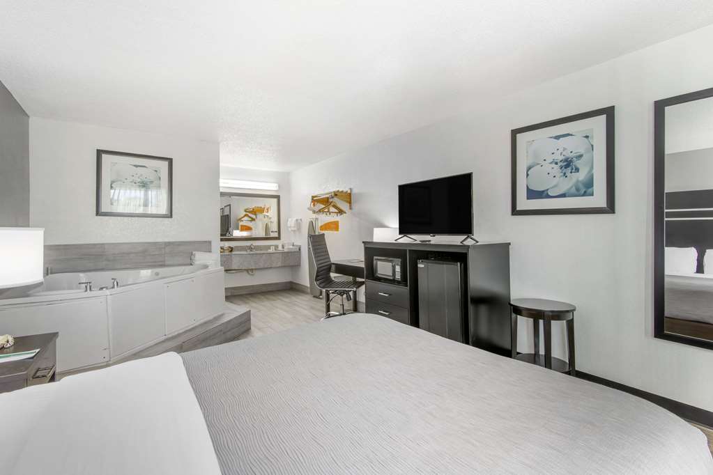 Quality Inn & Suites Hardeeville Savannah North - photo 9