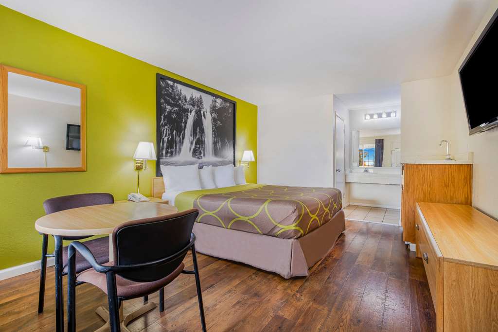 Super 8 by Wyndham Auburn - photo 28