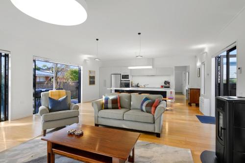 Small Sustainable House — 4-Star Luxury Hotel in Christchurch, New Zealand