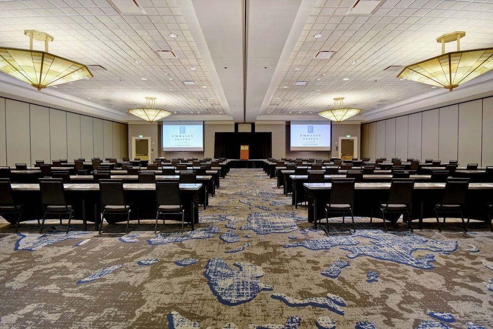 Embassy Suites by Hilton Omaha Downtown Old Market - photo 55