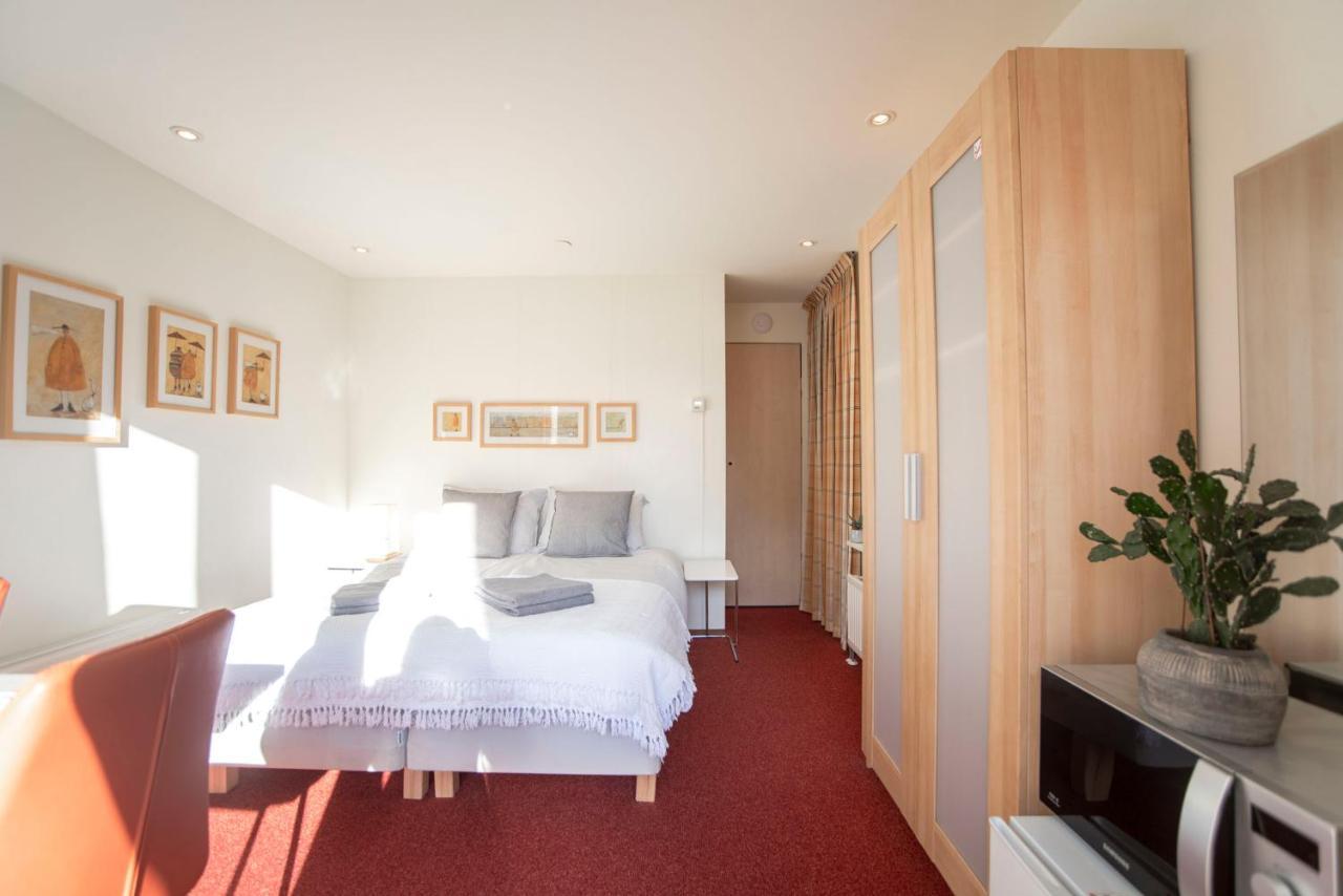 Studio 19 with private parking — 4-Star Luxury Hotel in Zandvoort, Netherlands