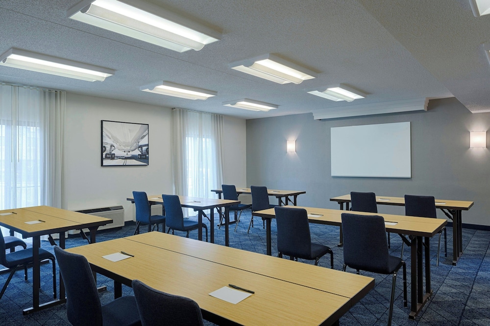 Courtyard by Marriott Dayton South Mall - photo 44