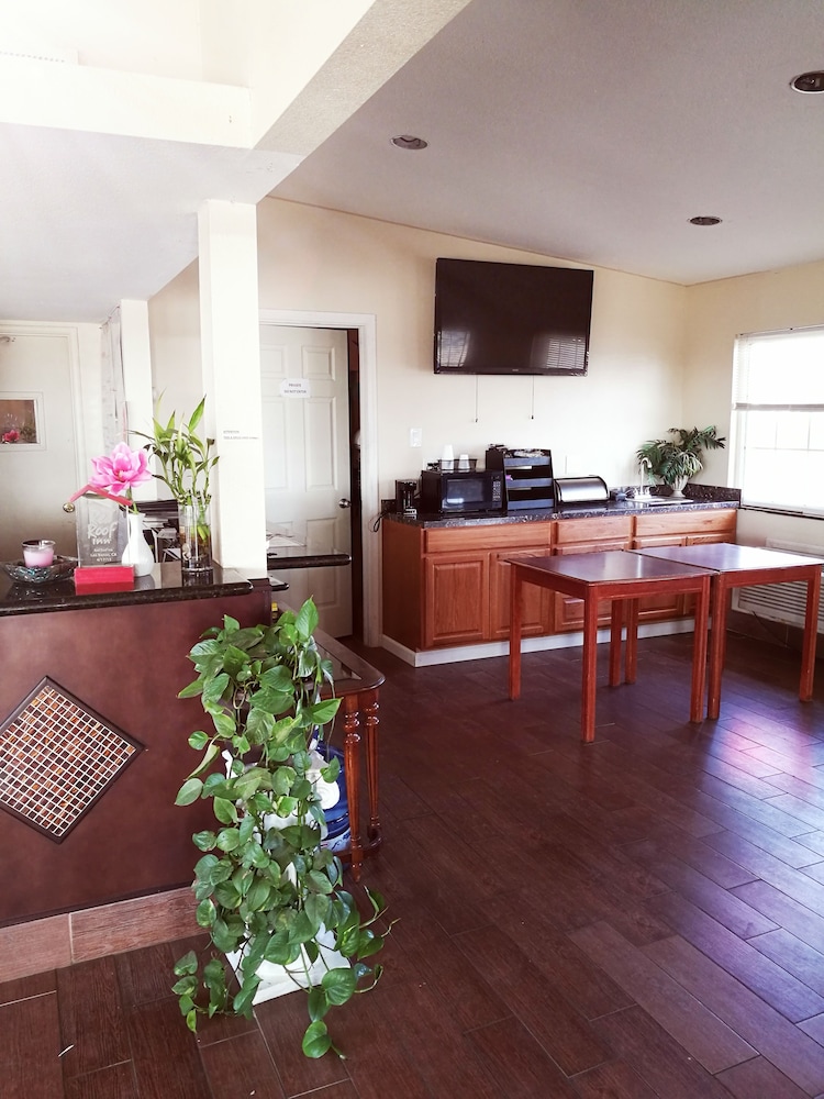 La Plaza Inn Los Banos - photo 5