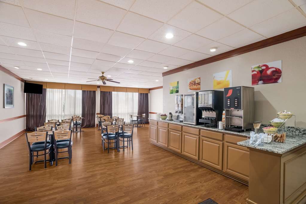 Quality Inn Alice - photo 27