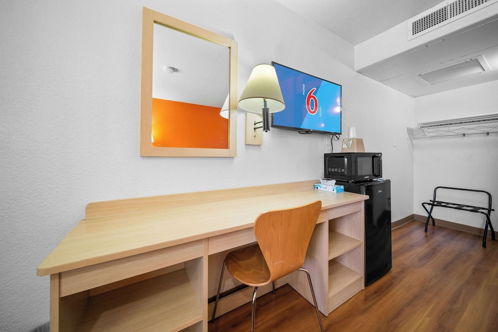 Motel 6 Big Bear Lake CA - photo 19