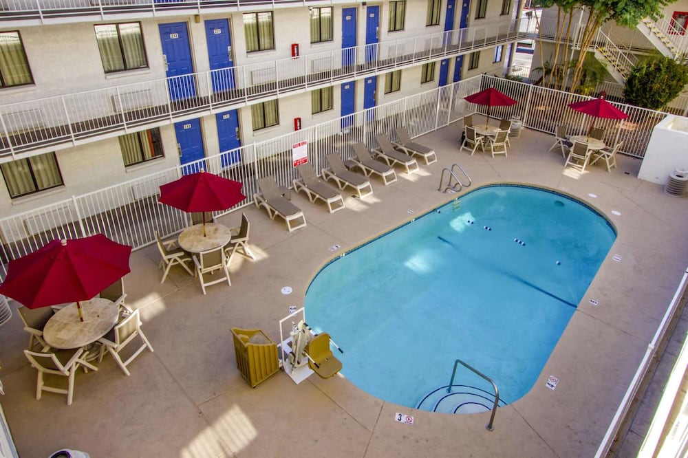 Phoenix Inn - photo 8