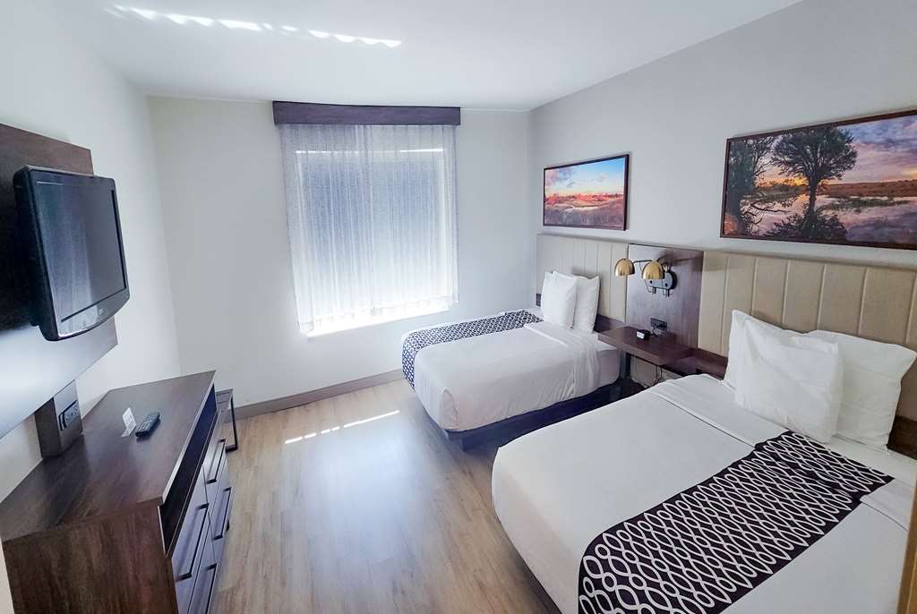 La Quinta Inn & Suites by Wyndham Dallas Mesquite - photo 60