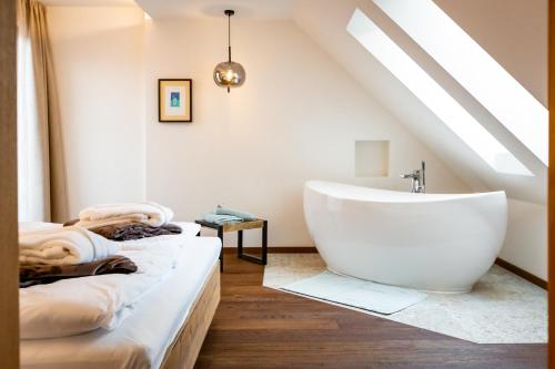 Biohofgut Laschalt — 4-Star Luxury Hotel in Deutsch Kaltenbrunn, Austria