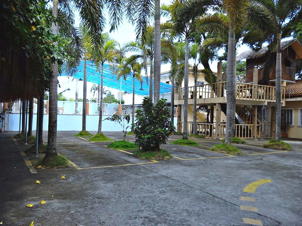 Praferosa Hotel in Calamba, Philippines