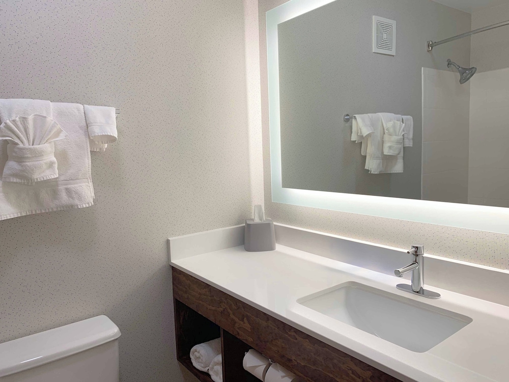 Holiday Inn Express Danville by IHG - photo 20