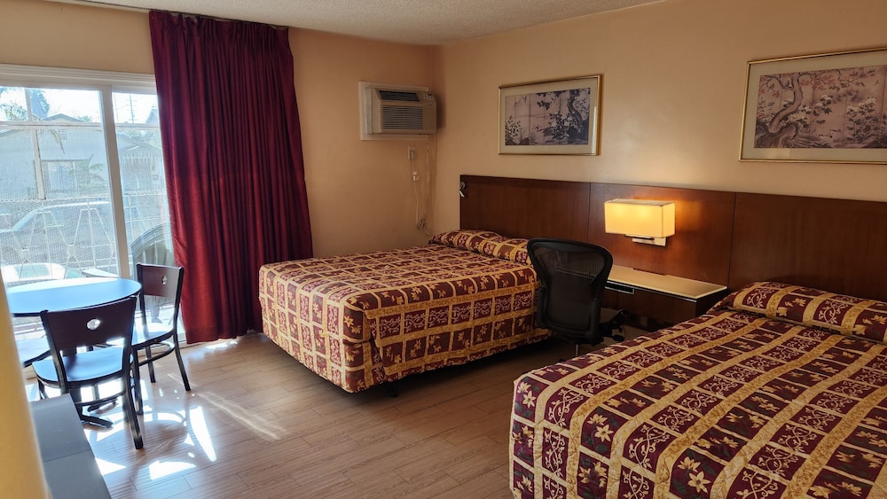 Royal Century Hotel - photo 6