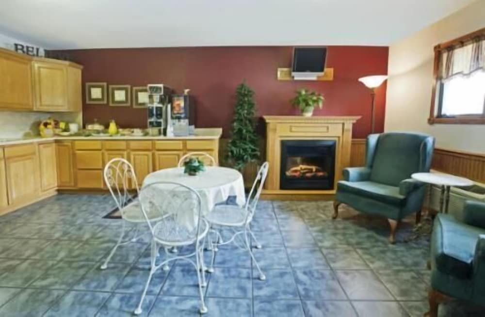Americas Best Value Inn & Suites Thief River Falls - photo 20