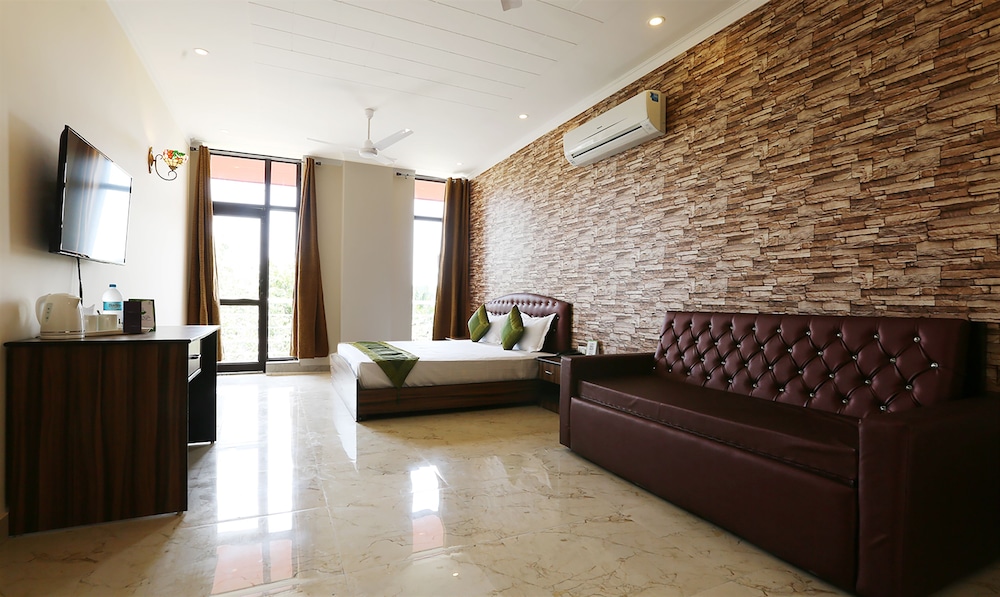 Treebo Blessing Bells - carbon neutral hotel in Dehra Dun