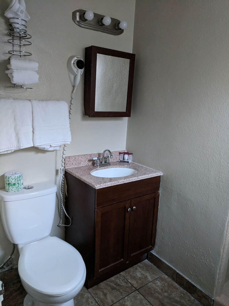 La Hacienda Motel - photo 45