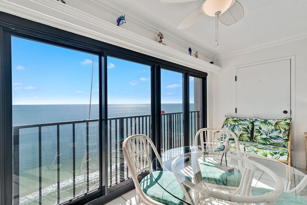 Gulf Tower 12A Direct Gulf front 2 2 Sleeps 6 - photo 7