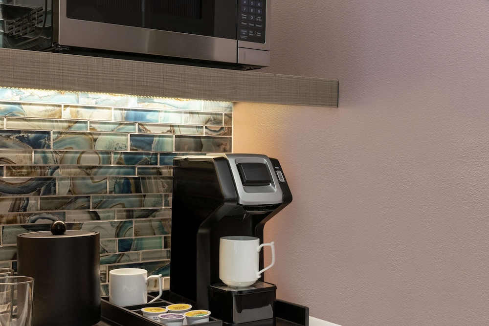 Hilton Garden Inn Austin North Near the Domain - photo 15