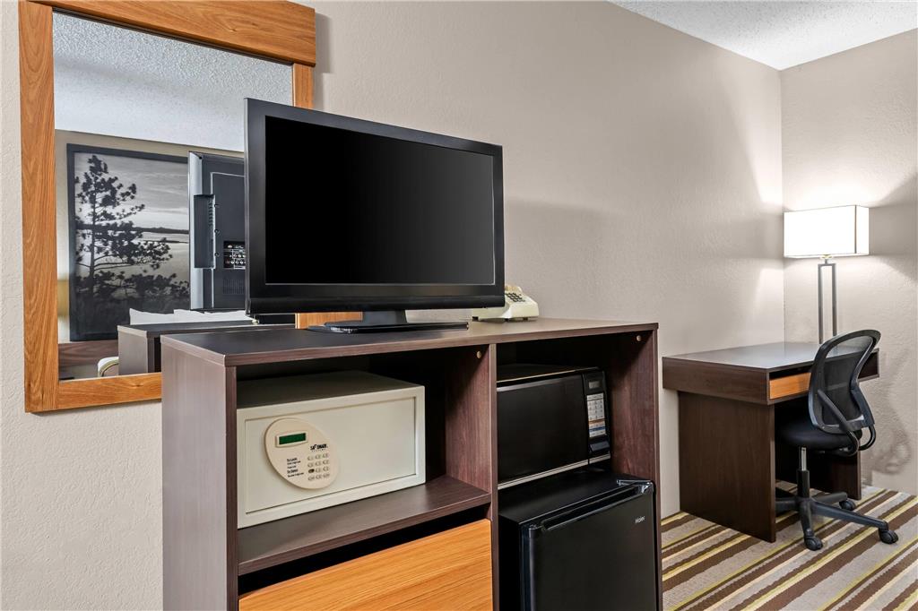 Super 8 by Wyndham Blue Earth - photo 23
