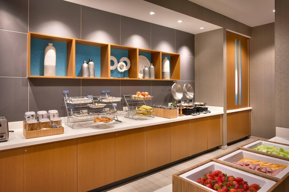 SpringHill Suites by Marriott Coralville - photo 19