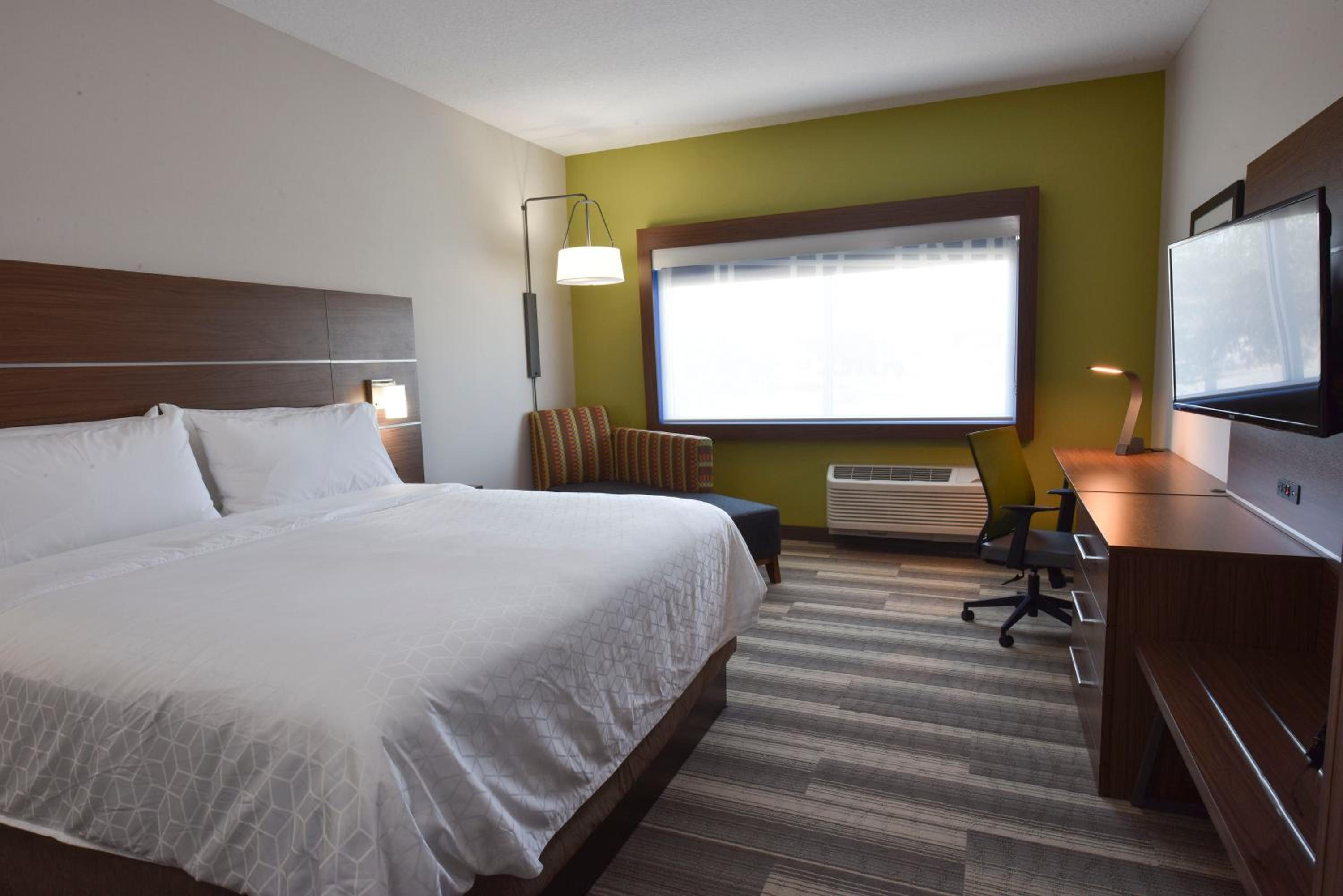 Holiday Inn Express & Suites Orlando Southeast by IHG - photo 37