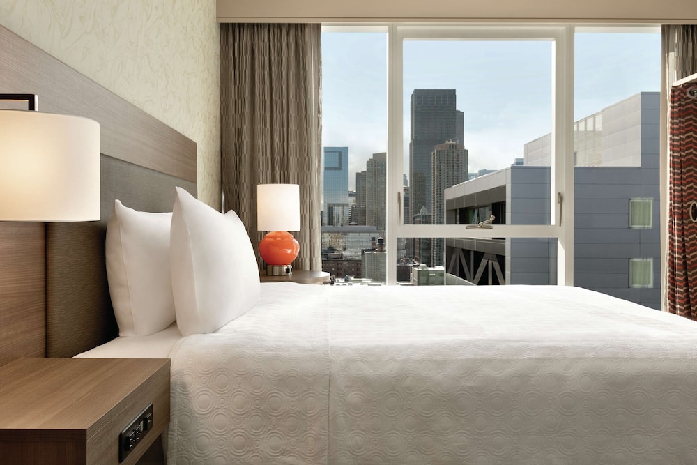 Home2 Suites by Hilton Chicago River North - photo 25