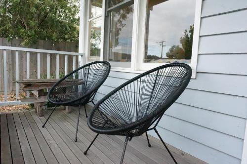 Dinghys Rest — Queenscliff