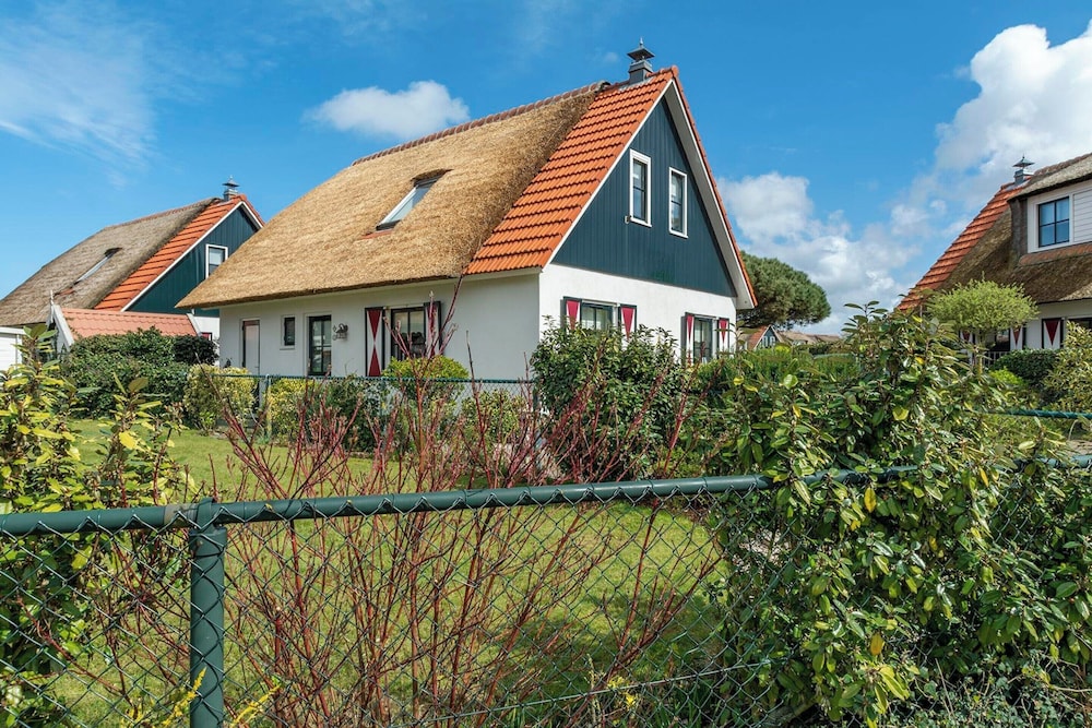 Scenic Waterside Retreat — Callantsoog