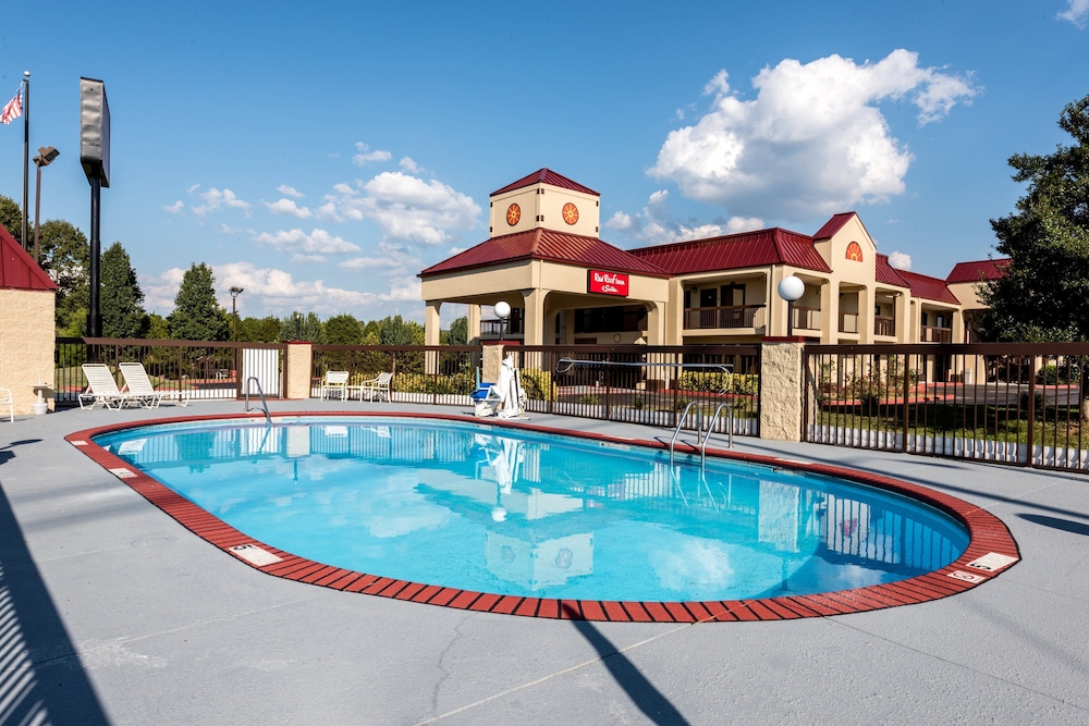 Red Roof Inn & Suites Clinton TN - photo 4