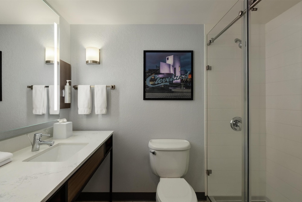 Hilton Garden Inn Cleveland Airport - photo 17