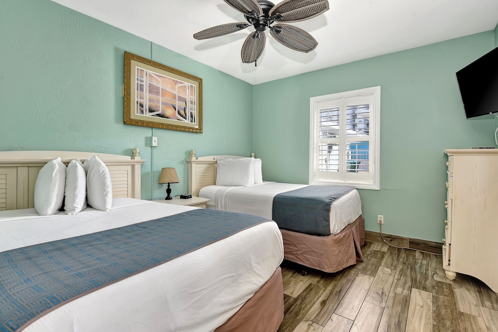 Shoreline Suites & Cabana Cottages - photo 24